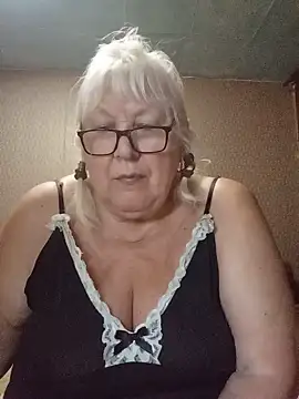 Alexia64231 online show from July 7, 2026, 9:41 pm
