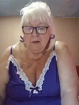 Alexia64231 online show from July 12, 2026, 3:30 am
