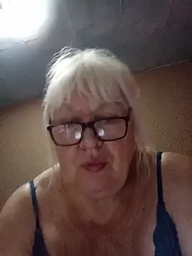 Alexia64231 online show from July 13, 2026, 4:32 pm