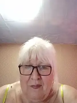 Alexia64231 online show from July 15, 2026, 12:54 pm