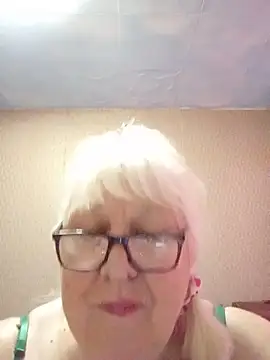 Alexia64231 online show from July 17, 2026, 2:02 pm