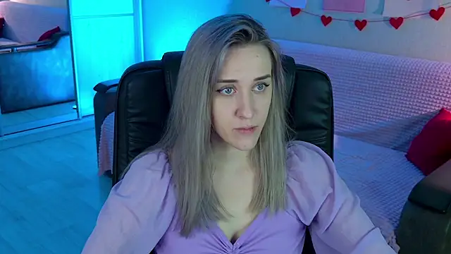 Snapshot of Free_Harmony chatting on September 18, 2025, 7:16 pm Free Harmony online show from September 18, 2025, 7:16 pm