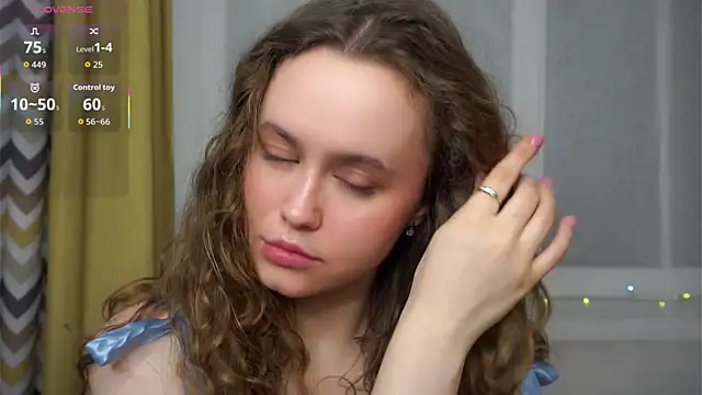 SusannaScholler online show from February 10, 2026, 9:52 pm