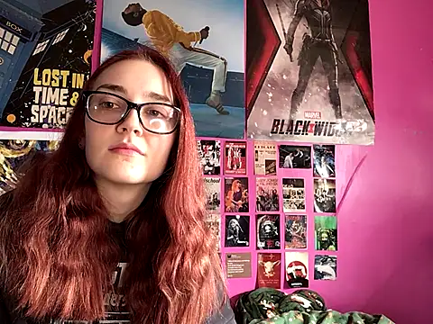 Snapshot of ivysplayhouse chatting on October 5, 2025, 12:03 pm ivysplayhouse online show from October 5, 2025, 12:03 pm