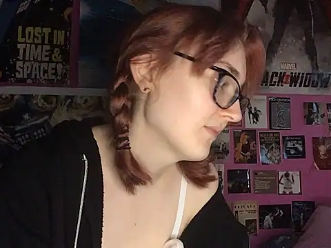 Snapshot of ivysplayhouse chatting on October 17, 2025, 4:42 pm ivysplayhouse online show from October 17, 2025, 4:42 pm