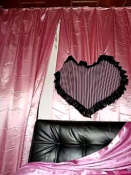 Snapshot of oxxy_jean chatting on November 15, 2025, 2:57 pm oxxy jean online show from November 15, 2025, 2:57 pm