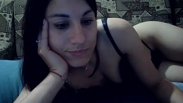 Snapshot of kiss_lovely_ chatting on May 16, 2026, 9:35 pm kiss lovely online show from May 16, 2026, 9:35 pm