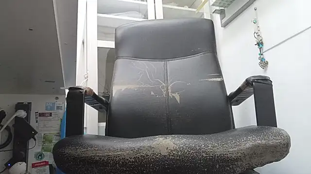 GeorgeGreece2025 online show from October 21, 2025, 10:49 am