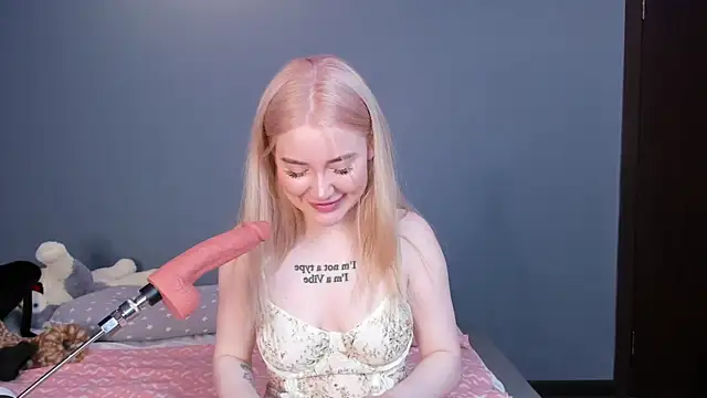 Lillie Berry online show from April 25, 2026, 4:48 am