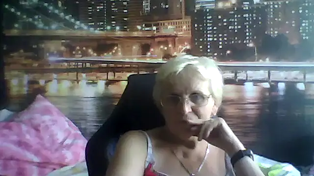 SofiaProklova401 online show from September 10, 2025, 1:44 pm