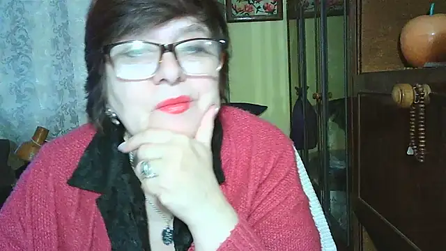 Snapshot of VeronicaGold511 chatting on February 10, 2026, 5:11 am VeronicaGold511 online show from February 10, 2026, 5:11 am
