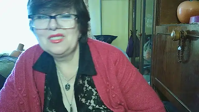 Snapshot of VeronicaGold511 chatting on February 22, 2026, 8:46 am VeronicaGold511 online show from February 22, 2026, 8:46 am