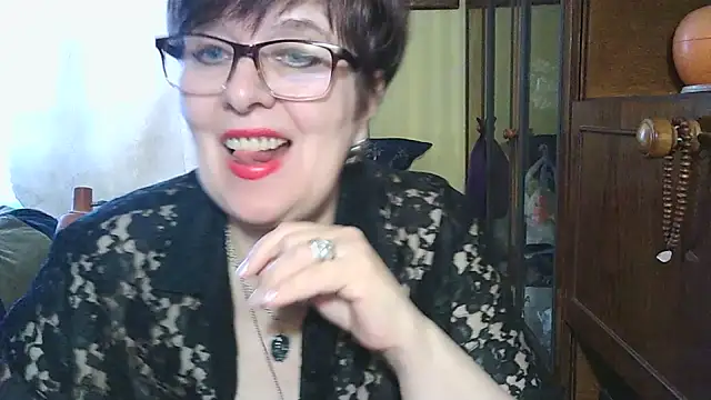 Snapshot of VeronicaGold511 chatting on March 17, 2026, 8:06 am VeronicaGold511 online show from March 17, 2026, 8:06 am