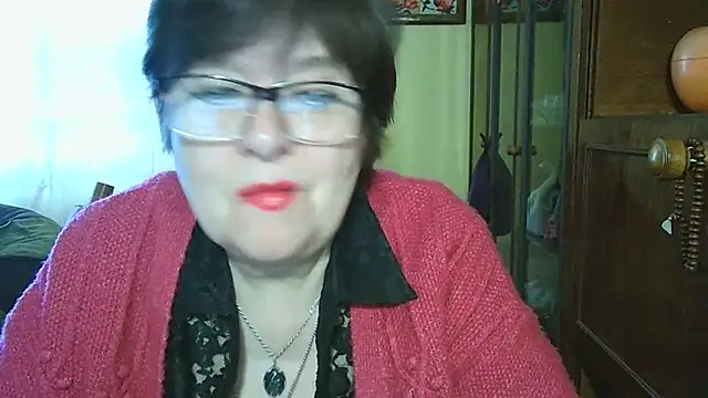 VeronicaGold511 online show from April 26, 2026, 6:44 am