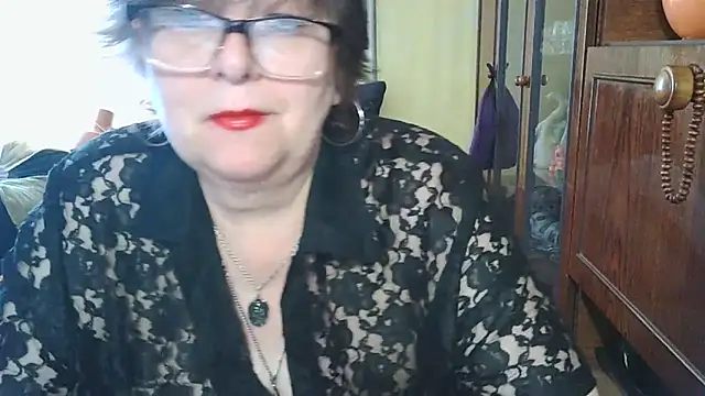 VeronicaGold511 online show from June 13, 2026, 8:01 am