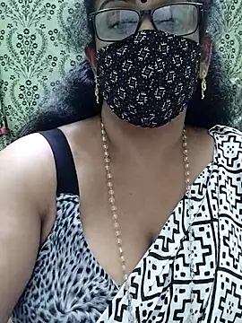 sweet-lotus online show from September 12, 2025, 5:24 pm