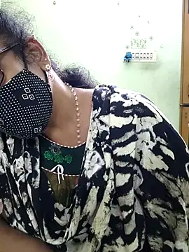 sweet-lotus online show from October 2, 2025, 7:32 pm