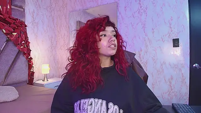 Snapshot of redd_pandaa chatting on March 11, 2026, 12:49 am redd pandaa online show from March 11, 2026, 12:49 am