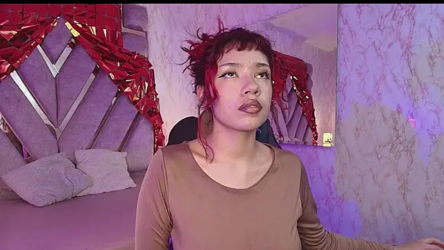 Snapshot of redd_pandaa chatting on March 12, 2026, 2:39 am redd pandaa online show from March 12, 2026, 2:39 am