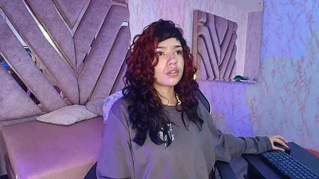Snapshot of redd_pandaa chatting on June 13, 2026, 3:26 am redd pandaa online show from June 13, 2026, 3:26 am