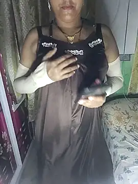 Snapshot of Hotty-Monaa chatting on September 25, 2025, 5:05 pm Hotty-Monaa online show from September 25, 2025, 5:05 pm