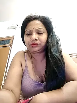 Cute-Janvi20 online show from May 6, 2026, 7:52 pm