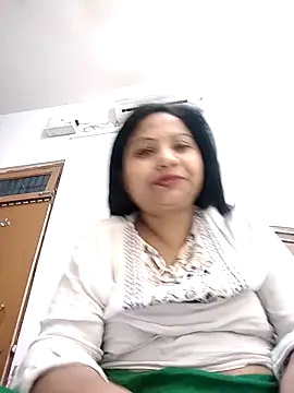 Cute-Janvi20 online show from May 13, 2026, 6:05 pm