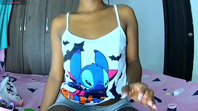 Snapshot of shantall_ebony1 chatting on October 12, 2025, 7:29 am shantall ebony1 online show from October 12, 2025, 7:29 am