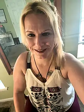 RhondaRump online show from September 20, 2025, 9:38 pm