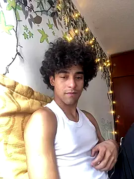 Snapshot of Oliver_11Ed chatting on December 13, 2025, 9:31 pm Oliver 11Ed online show from December 13, 2025, 9:31 pm