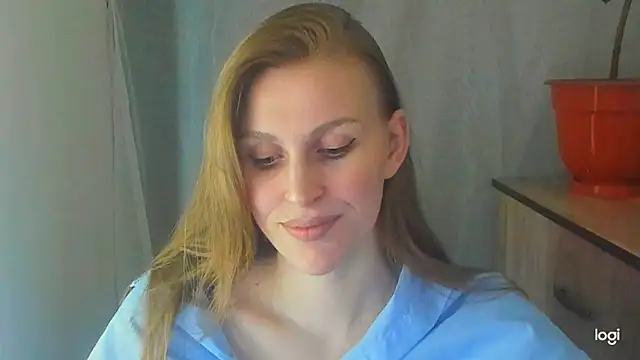 Snapshot of JuliaMuuun chatting on June 1, 2026, 7:59 pm JuliaMuuun online show from June 1, 2026, 7:59 pm