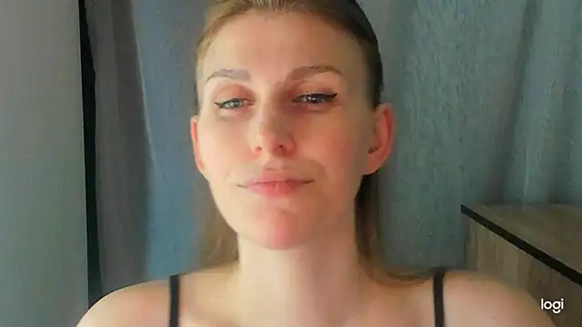 Snapshot of JuliaMuuun chatting on June 12, 2026, 9:03 pm JuliaMuuun online show from June 12, 2026, 9:03 pm