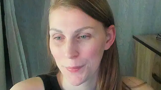 Snapshot of JuliaMuuun chatting on June 23, 2026, 9:13 pm JuliaMuuun online show from June 23, 2026, 9:13 pm