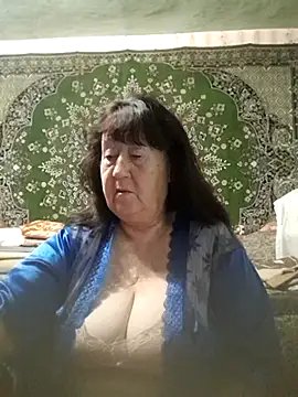 CrystalLime6411 online show from November 16, 2025, 7:41 pm