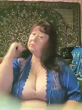 CrystalLime6411 online show from June 9, 2026, 5:02 pm