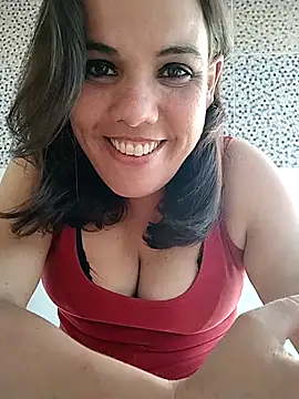 Bellapotencia1985 online show from November 28, 2025, 10:29 am