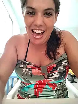 Bellapotencia1985 online show from March 4, 2026, 10:43 am