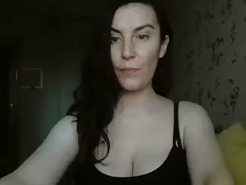 Snapshot of KatalinaQE chatting on September 20, 2025, 8:37 am KatalinaQE online show from September 20, 2025, 8:37 am