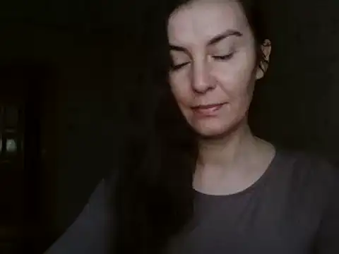 Snapshot of KatalinaQE chatting on September 25, 2025, 5:00 am KatalinaQE online show from September 25, 2025, 5:00 am