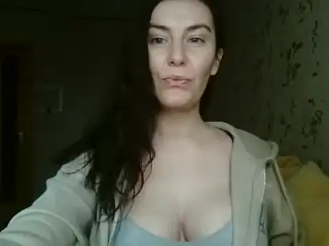 Snapshot of KatalinaQE chatting on October 16, 2025, 8:59 am KatalinaQE online show from October 16, 2025, 8:59 am