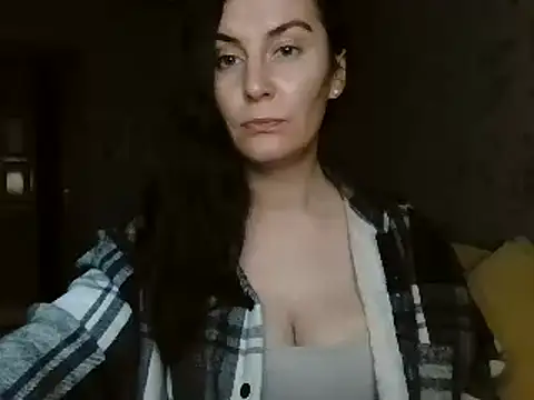 Snapshot of KatalinaQE chatting on October 21, 2025, 6:14 am KatalinaQE online show from October 21, 2025, 6:14 am