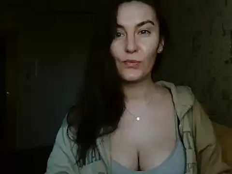 Snapshot of KatalinaQE chatting on October 30, 2025, 6:04 am KatalinaQE online show from October 30, 2025, 6:04 am