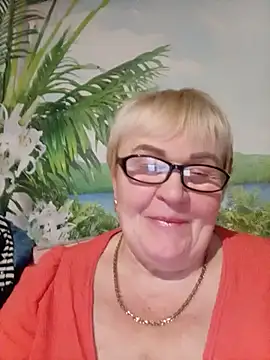 VioletSweet5566 online show from November 7, 2025, 7:47 pm