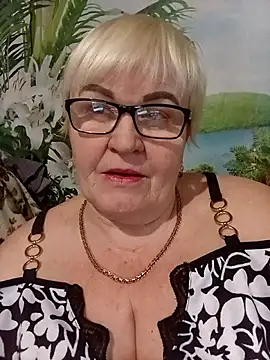 VioletSweet5566 online show from February 11, 2026, 2:11 pm