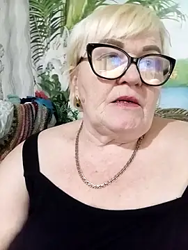 VioletSweet5566 online show from April 22, 2026, 1:56 pm