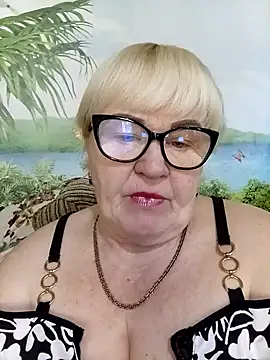 VioletSweet5566 online show from May 3, 2026, 5:57 am
