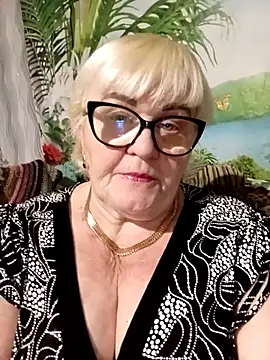 VioletSweet5566 online show from May 10, 2026, 6:57 pm