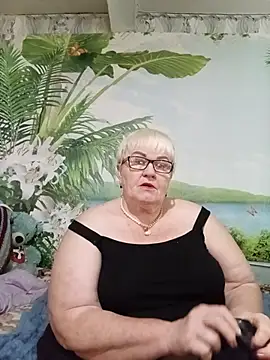 VioletSweet5566 online show from June 17, 2026, 6:27 am