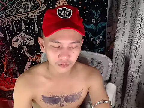 Snapshot of RalfAsian25 chatting on May 7, 2026, 10:42 am RalfAsian25 online show from May 7, 2026, 10:42 am