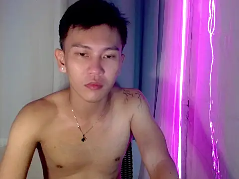 Snapshot of RalfAsian25 chatting on May 15, 2026, 8:32 am RalfAsian25 online show from May 15, 2026, 8:32 am